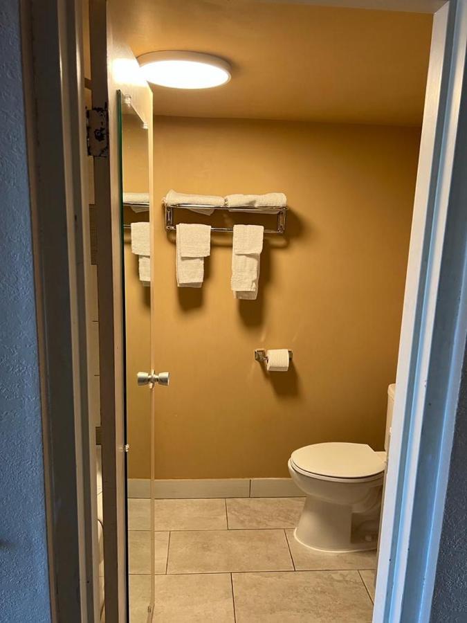 Hotel Weston Rfd Rockford Extérieur photo